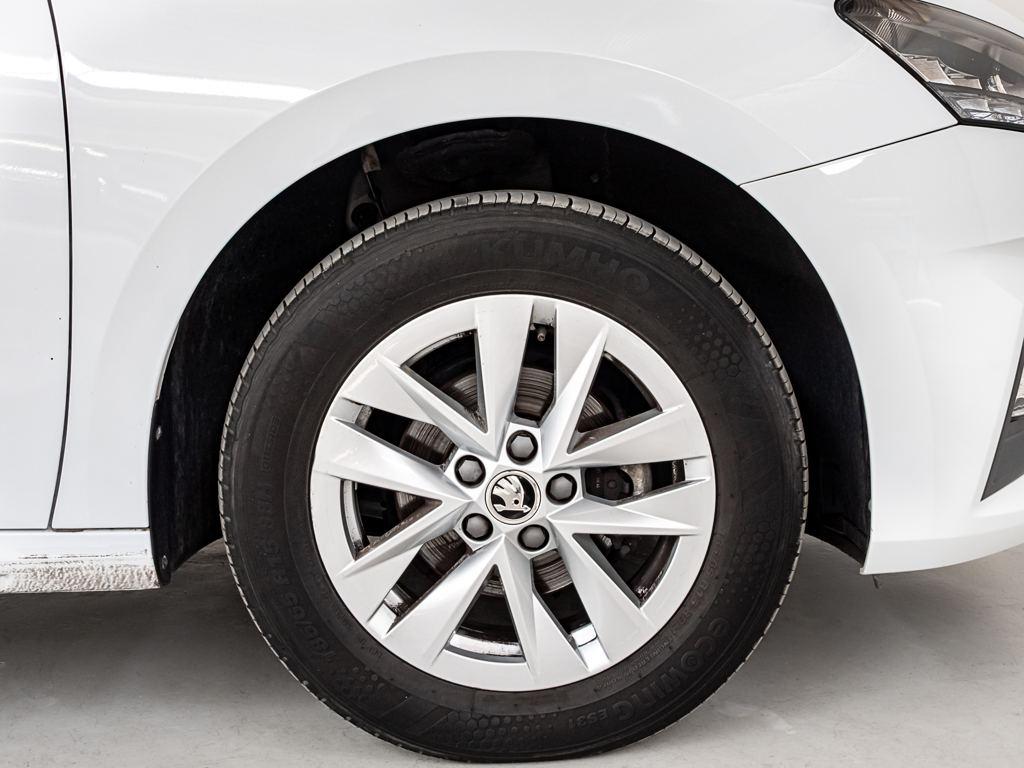 Skoda Fabia 1.0 TSI Selection 70 kW (95 CV) - 7