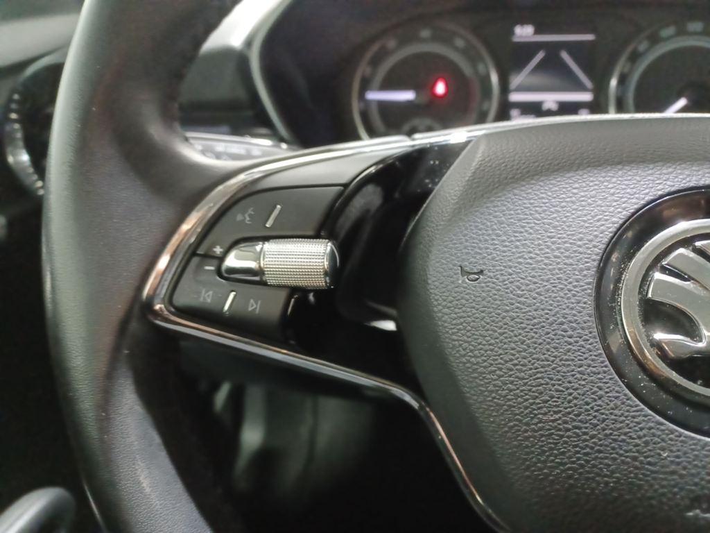 Skoda Fabia 1.0 TSI Active 70 kW (95 CV) - 8