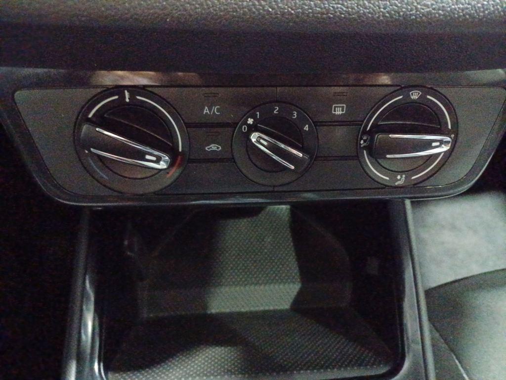 Skoda Fabia 1.0 TSI Active 70 kW (95 CV) - 13