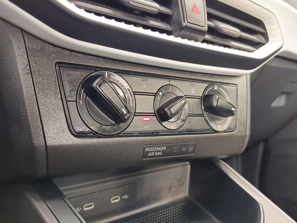 SEAT Ibiza 1.0 MPI Reference XL 59 kW (80 CV) - 10