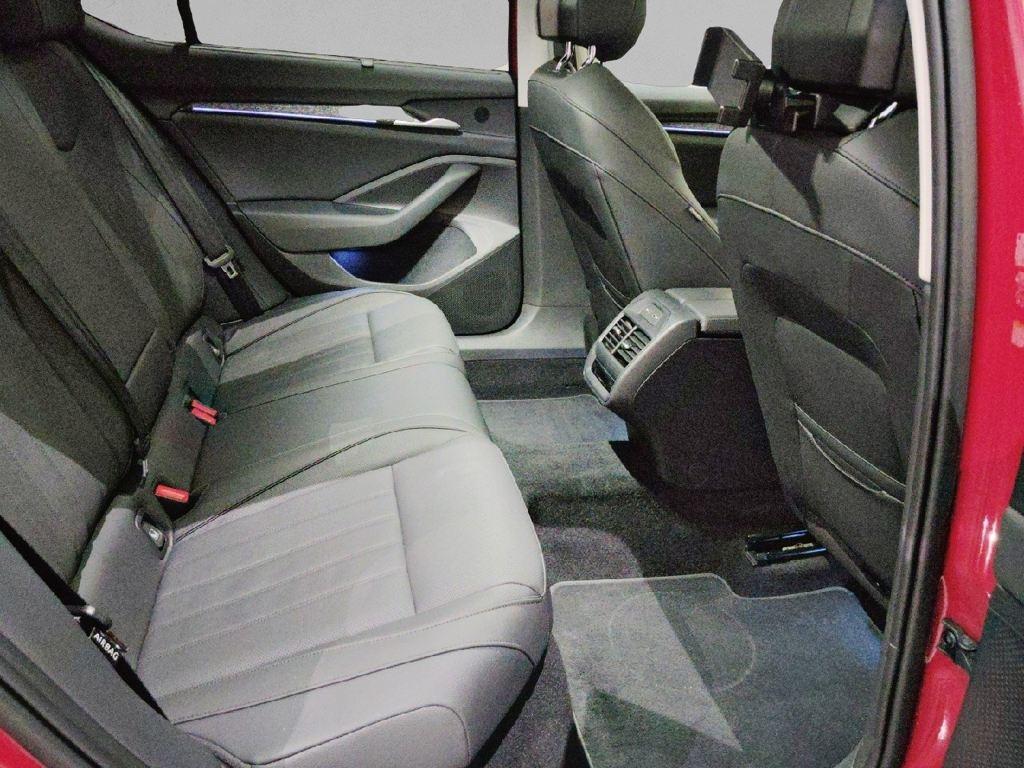 Skoda Superb 2.0 TDI Selection DSG 110 kW (150 CV) - 5