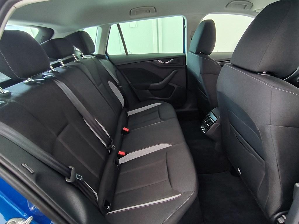 Skoda Kamiq 1.0 TSI Selection 85 kW (115 CV) - 5