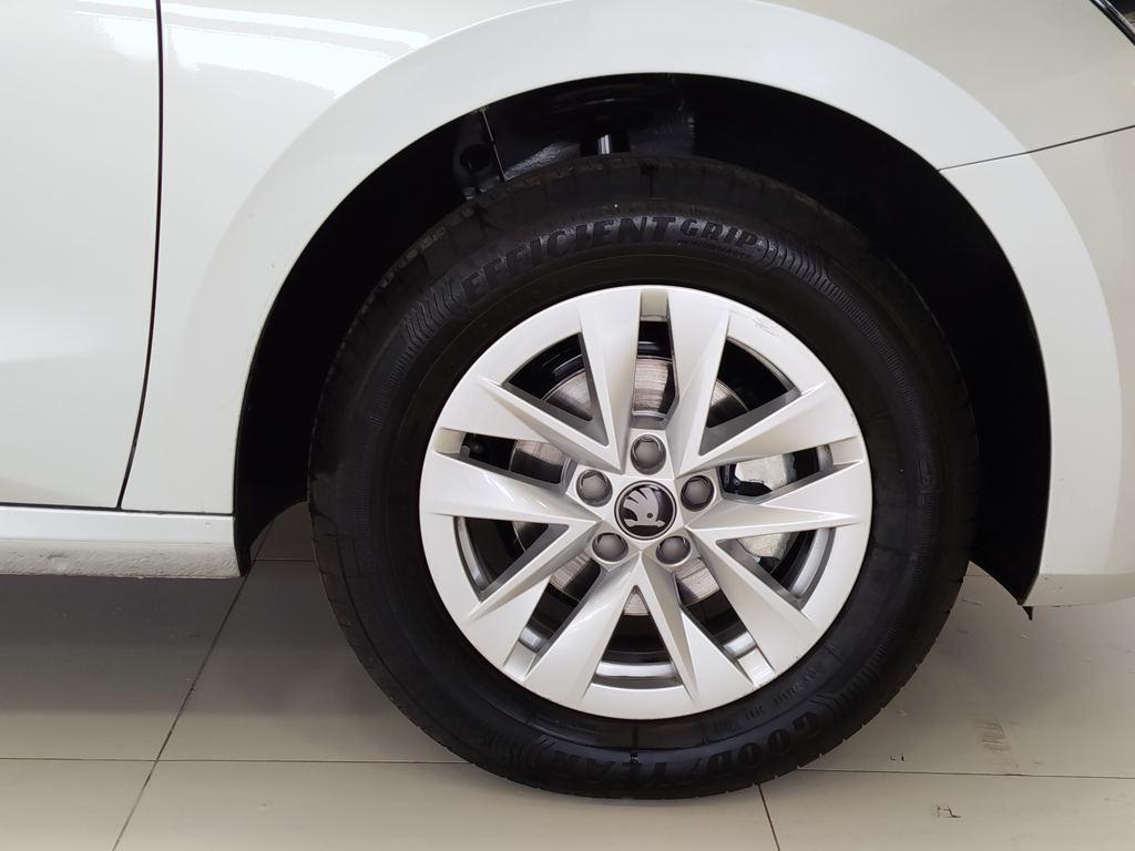 Skoda Fabia 1.0 TSI Selection 70 kW (95 CV) - 7