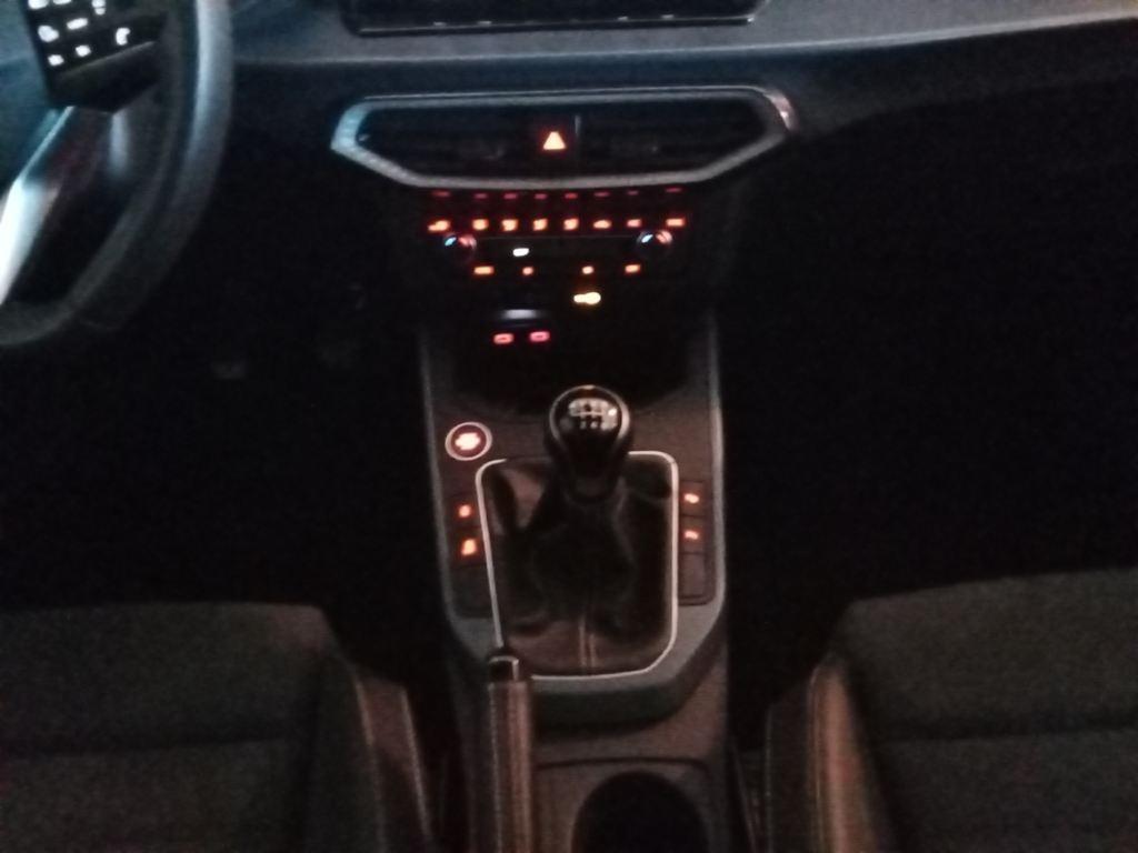 SEAT Arona 1.0 TSI S&S Xperience XM 85 kW (115 CV) - 8