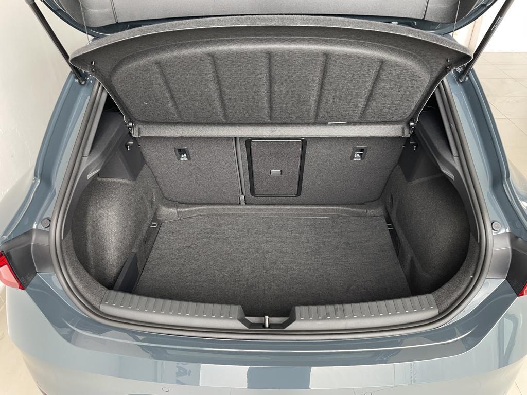 SEAT León 1.5 TSI S&S FR 25 Aniversario 85 kW (116 CV) - 6