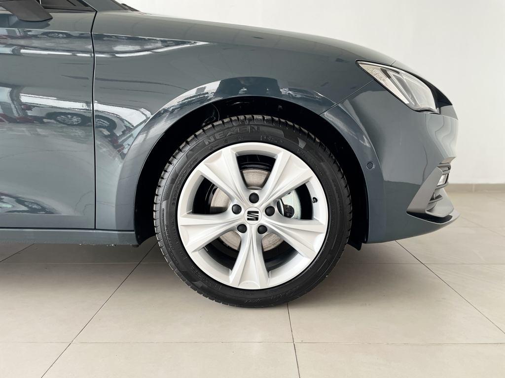 SEAT León 1.5 TSI S&S FR 25 Aniversario 85 kW (116 CV) - 7