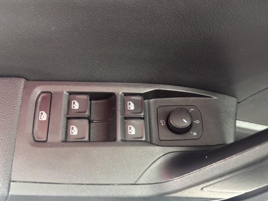 SEAT Arona 1.0 TSI S&S FR 81 kW (110 CV) - 8