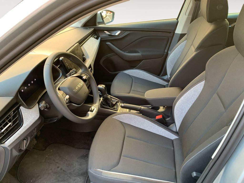 Skoda Kamiq 1.0 TSI Selection DSG 85 kW (115 CV) - 8