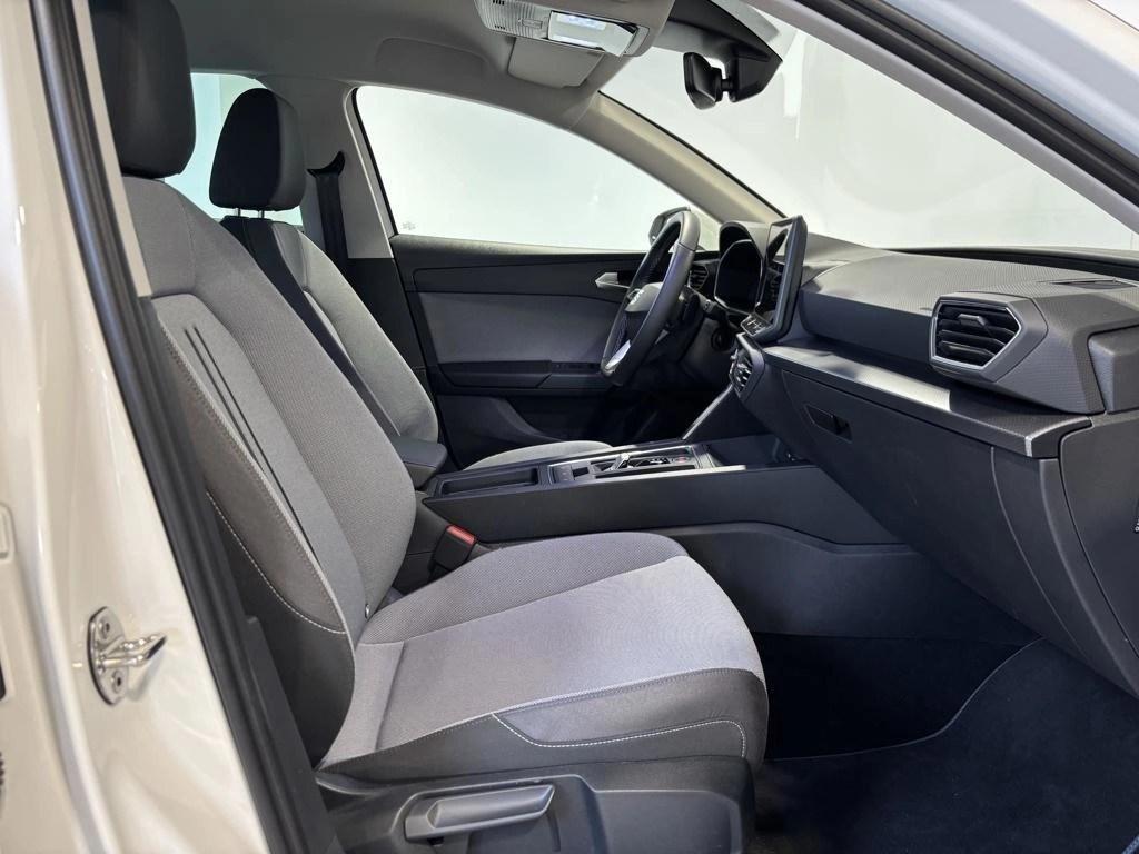 SEAT León 1.5 eTSI Style 25 Aniversario DSG 85 kW (116 CV) - 4