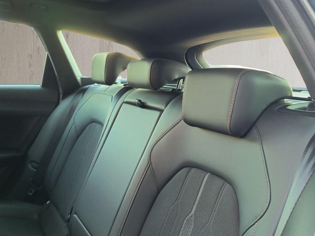 CUPRA Leon Sportstourer 1.5 eTSI DSG 110 kW (150 CV) - 12