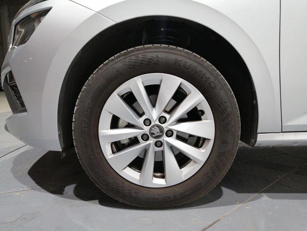 Skoda Kamiq 1.0 TSI Selection 85 kW (115 CV) - 7