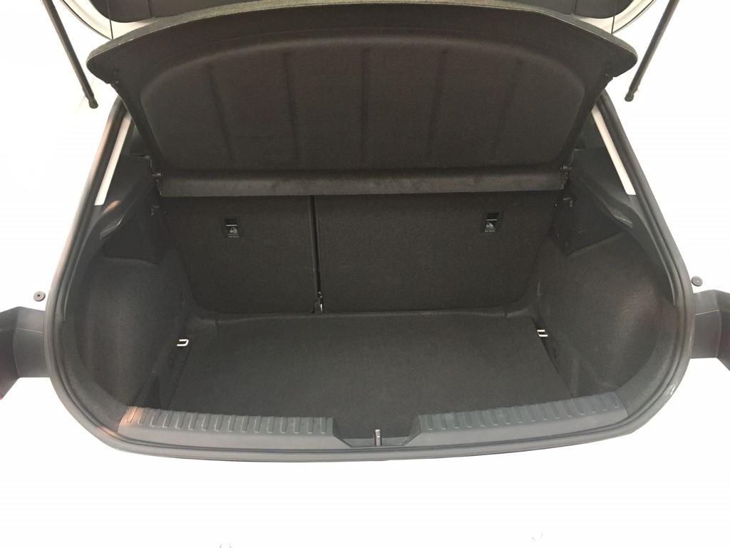 SEAT León 2.0 TDI S&S Style XS 85 kW (115 CV) - 6