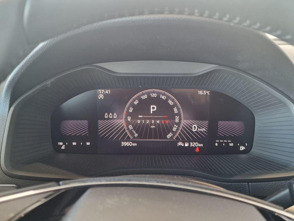 Skoda Karoq 1.5 TSI ACT Selection DSG 110 kW (150 CV) - 10