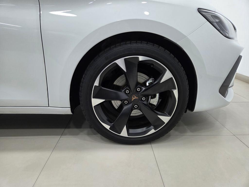 CUPRA Leon Sportstourer 1.5 eTSI DSG 110 kW (150 CV) - 7