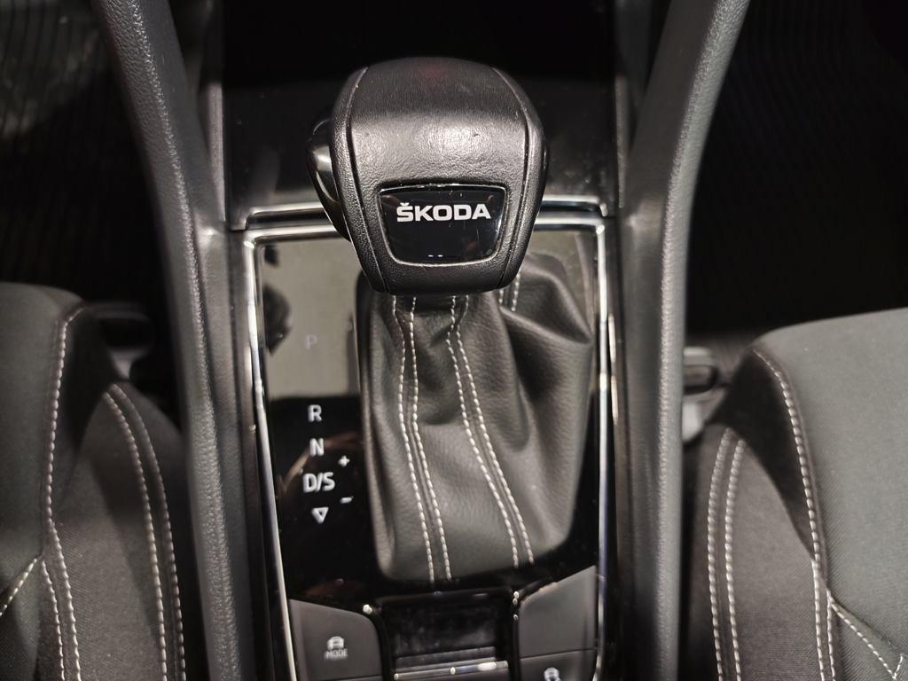 Skoda Karoq 1.5 TSI ACT Sportline DSG 110 kW (150 CV) - 10