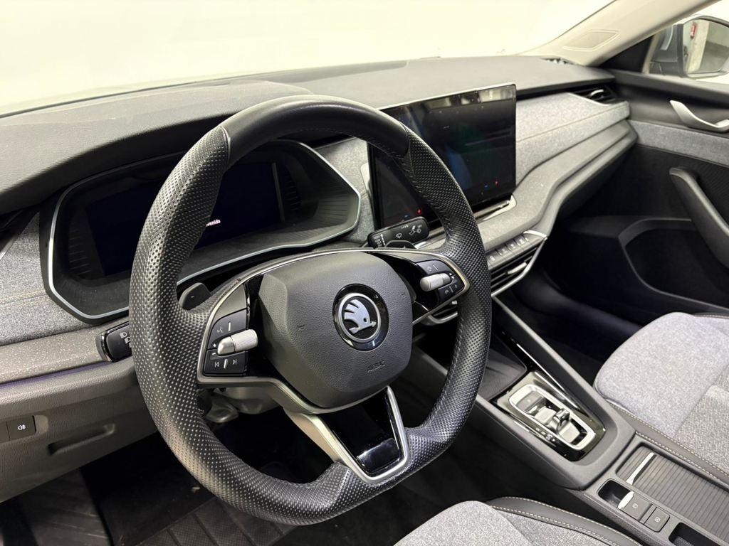 Skoda Octavia 1.5 TSI m-HEV Design DSG 110 kW (150 CV) - 11