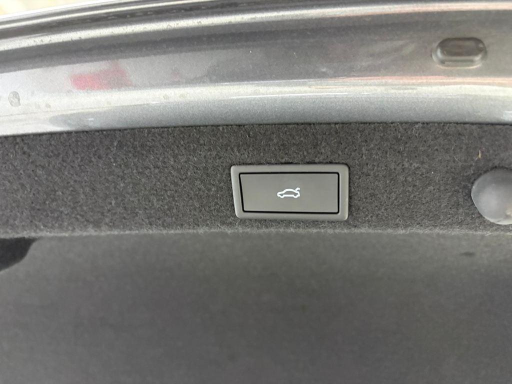 Skoda Octavia 1.5 TSI m-HEV Design DSG 110 kW (150 CV) - 12