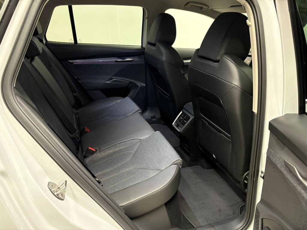 Skoda Elroq 85 82 kWh 210 kW (286 CV) - 5