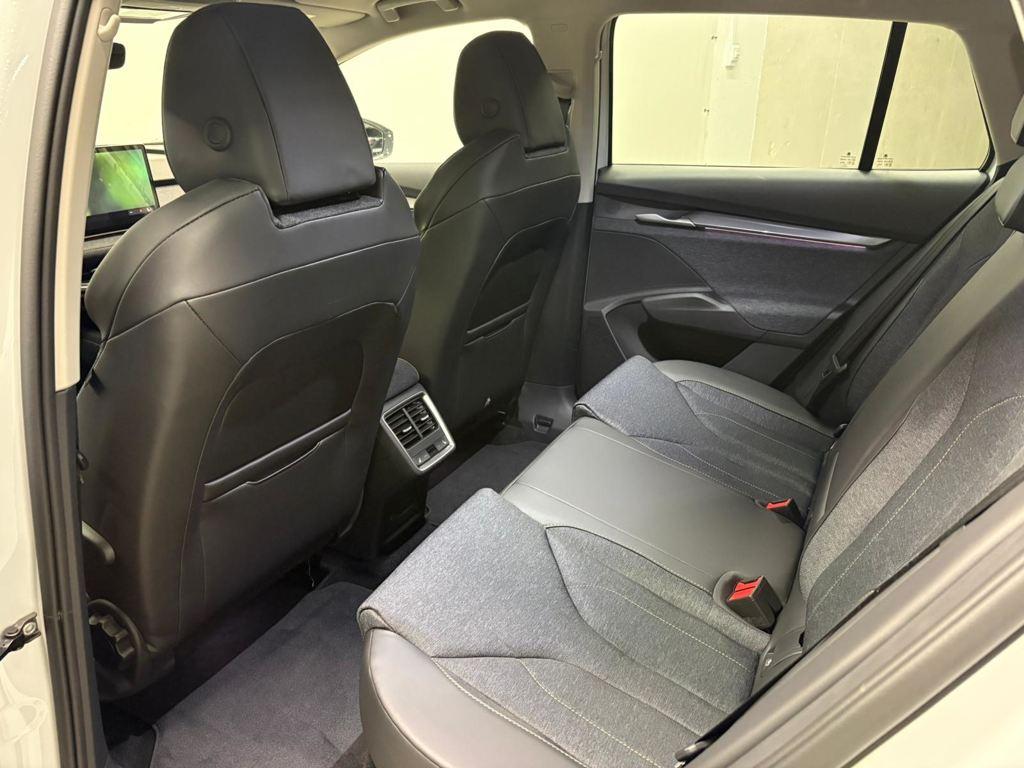 Skoda Elroq 85 82 kWh 210 kW (286 CV) - 10