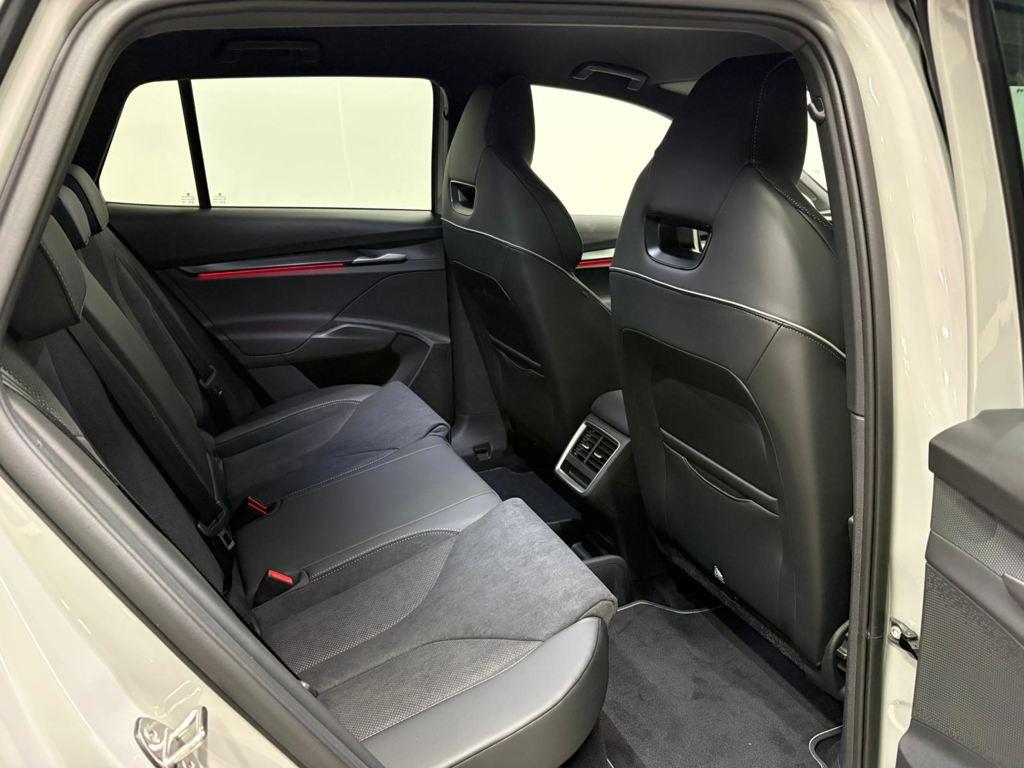 Skoda Elroq Sportline 60 63 kWh 150 kW (204 CV) - 5
