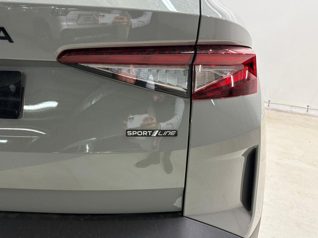 Skoda Elroq Sportline 60 63 kWh 150 kW (204 CV) - 12