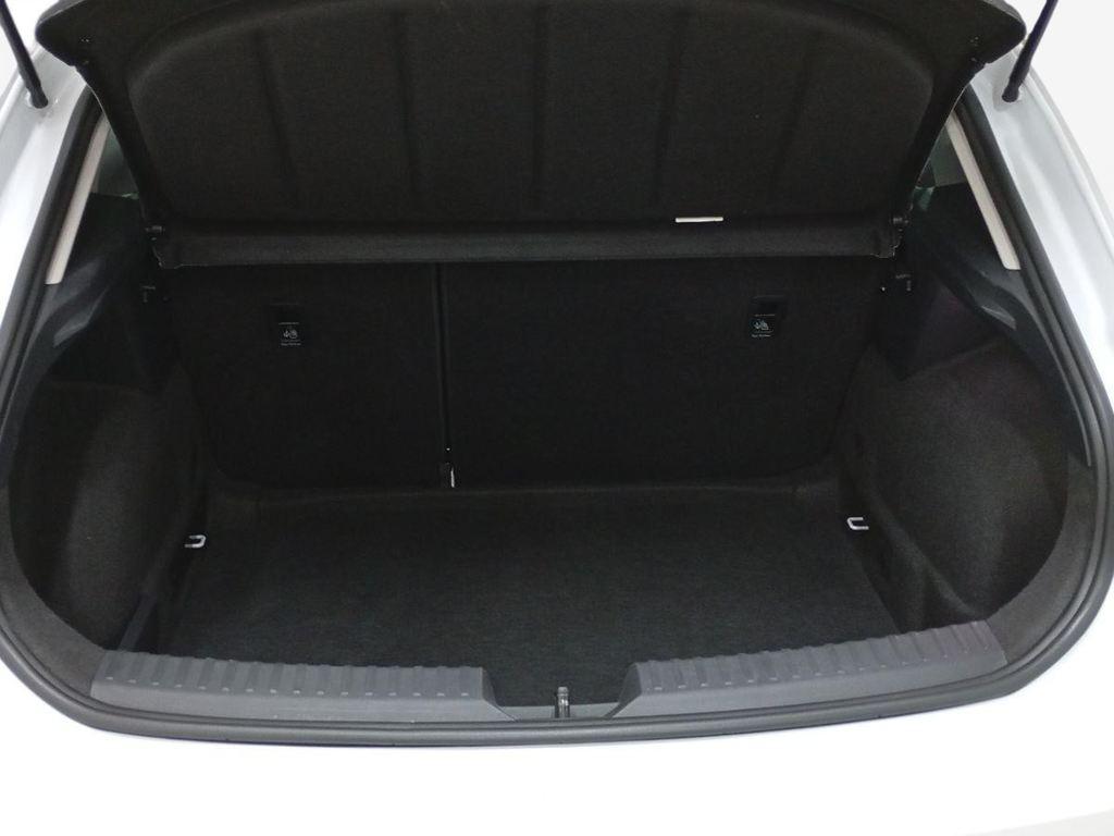 SEAT León 2.0 TDI S&S Style XS 85 kW (115 CV) - 6