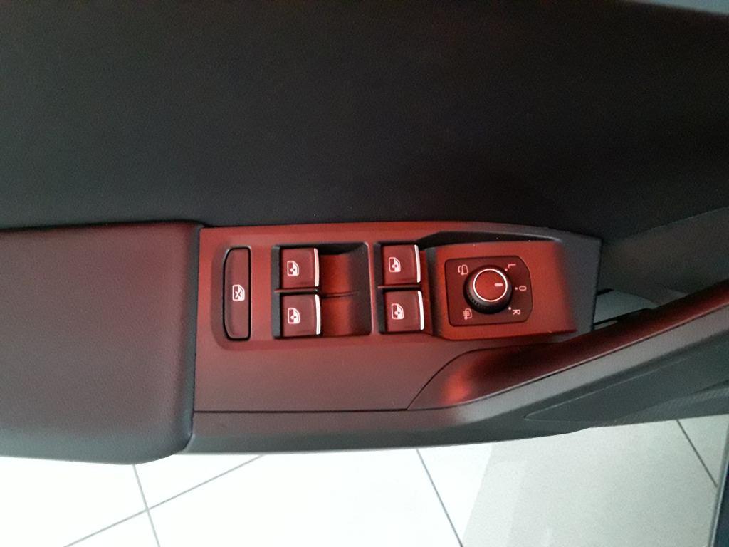 SEAT León ST 2.0 TDI S&S FR XS DSG 110 kW (150 CV) - 13