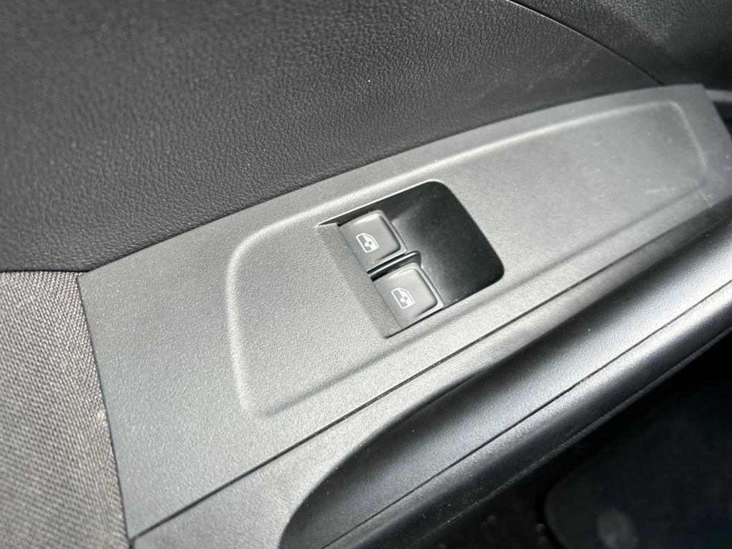 Skoda Fabia 1.0 MPI Essence 59 kW (80 CV) - 12