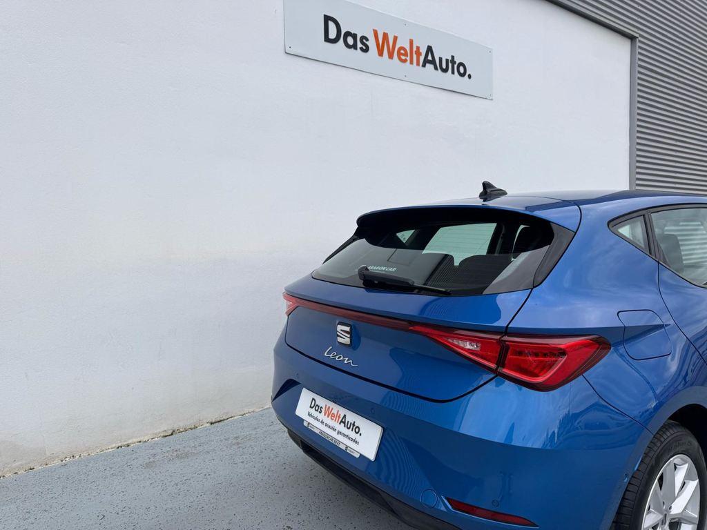 SEAT León 1.5 TSI S&S Style 25 Aniversario 85 kW (116 CV) - 10