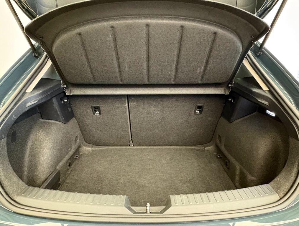 SEAT León 1.5 TSI S&S Style 25 Aniversario 85 kW (116 CV) - 6