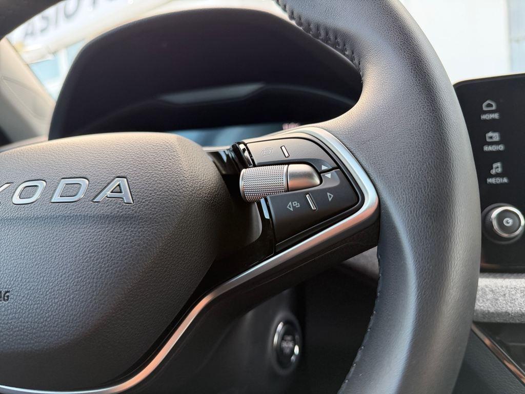 Skoda Kamiq 1.0 TSI Selection DSG 85 kW (115 CV) - 9