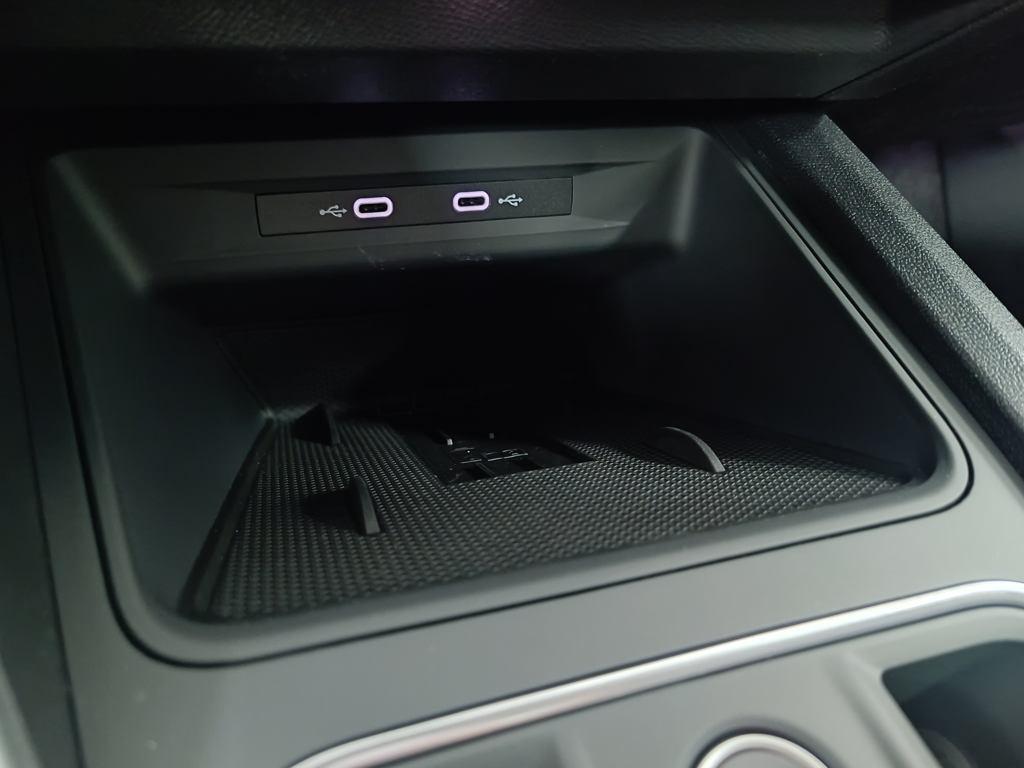 SEAT León 1.5 TSI e-Hybrid FR XM DSG 150 kW (204 CV) - 17