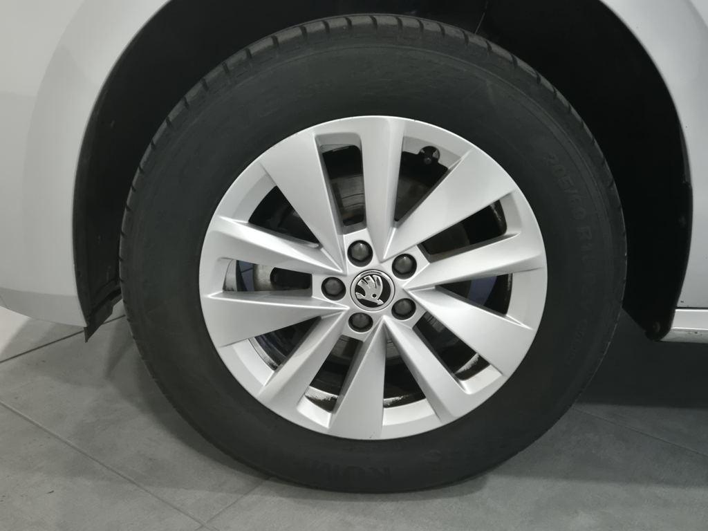 Skoda Kamiq 1.0 TSI Selection DSG 85 kW (115 CV) - 7