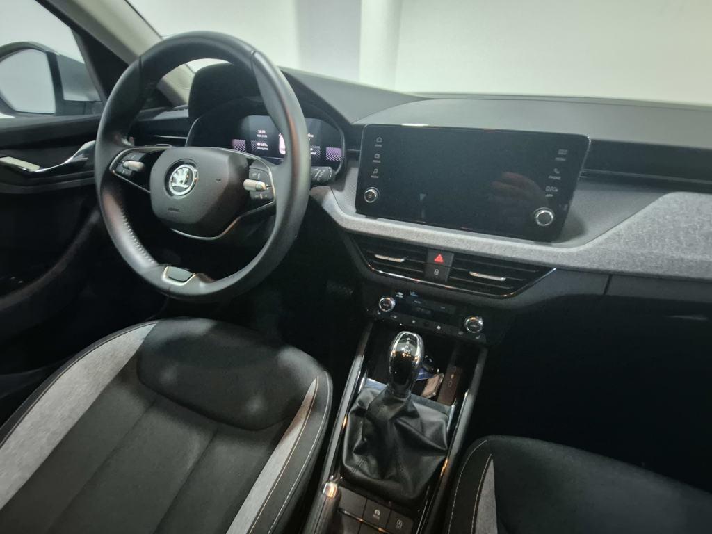 Skoda Kamiq 1.0 TSI Selection DSG 85 kW (115 CV) - 9