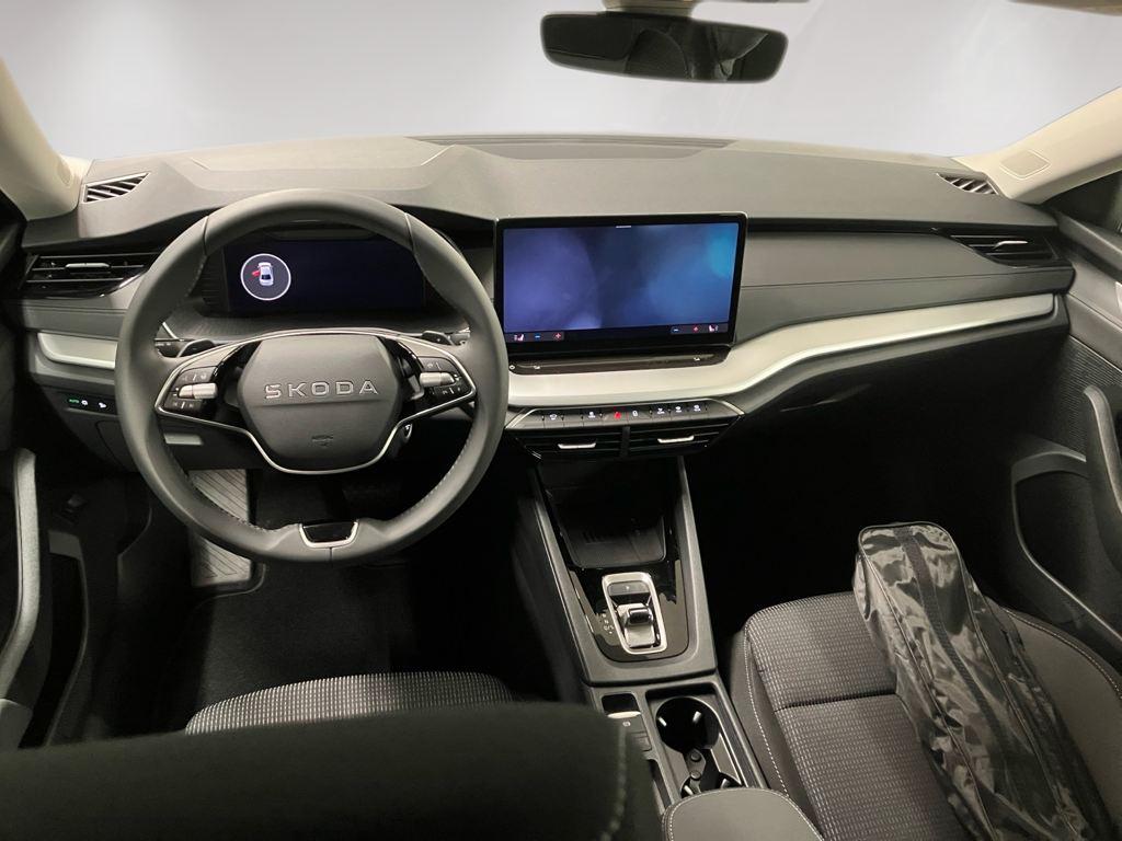 Skoda Octavia 1.5 TSI m-HEV Selection DSG 85 kW (116 CV) - 3