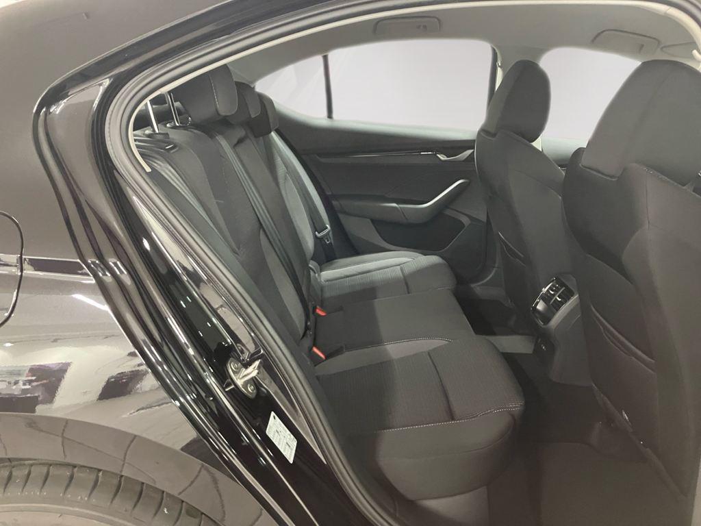 Skoda Octavia 1.5 TSI m-HEV Selection DSG 85 kW (116 CV) - 5