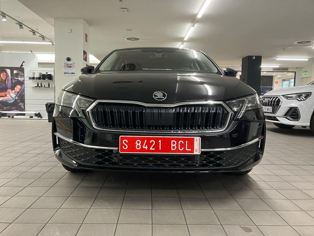 Skoda Octavia 1.5 TSI m-HEV Selection DSG 85 kW (116 CV) - 9