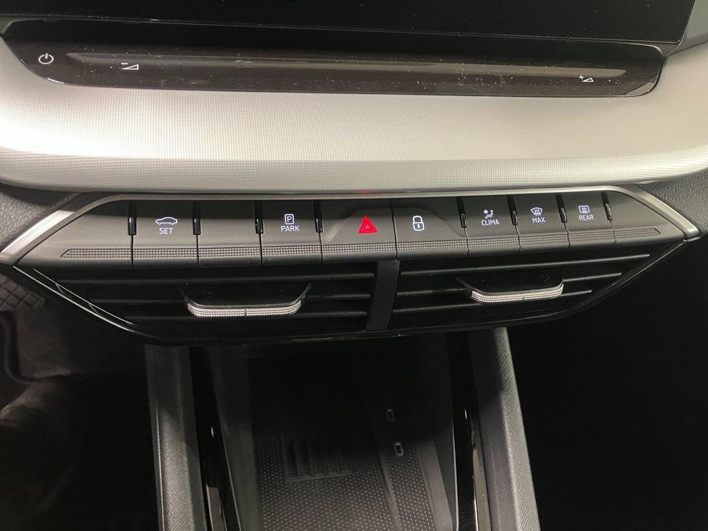 Skoda Octavia 1.5 TSI m-HEV Selection DSG 85 kW (116 CV) - 19