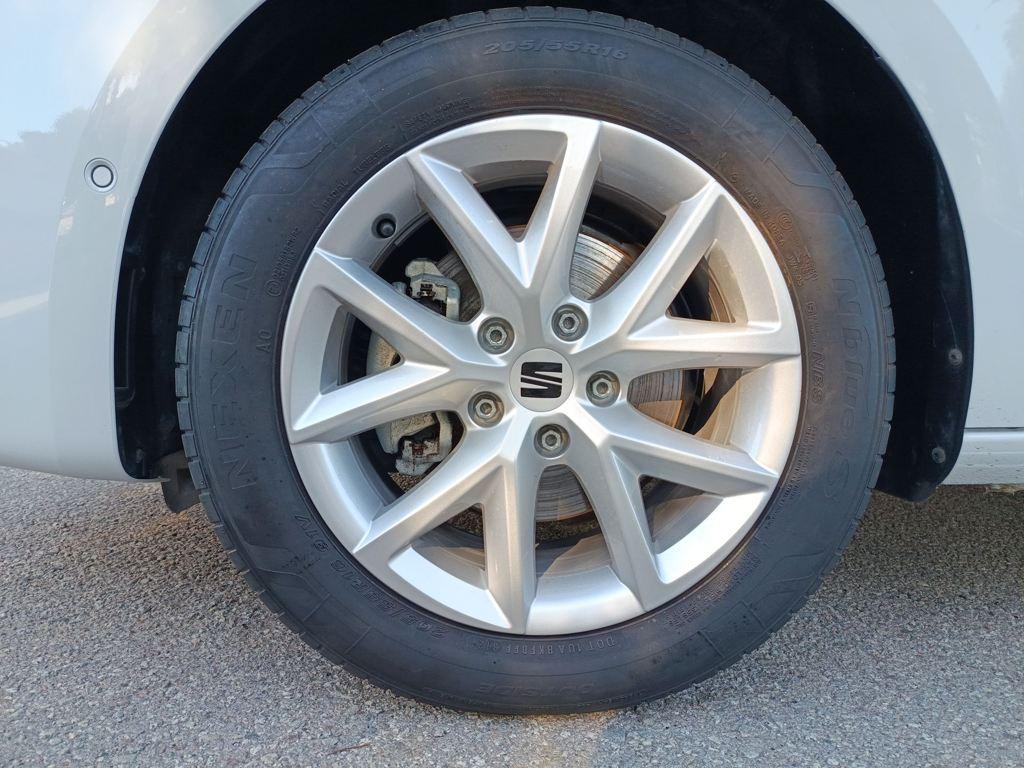 SEAT León 1.5 eTSI Style 25 Aniversario DSG 85 kW (116 CV) - 7