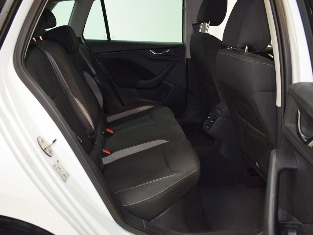 Skoda Kamiq 1.0 TSI Selection 85 kW (115 CV) - 5