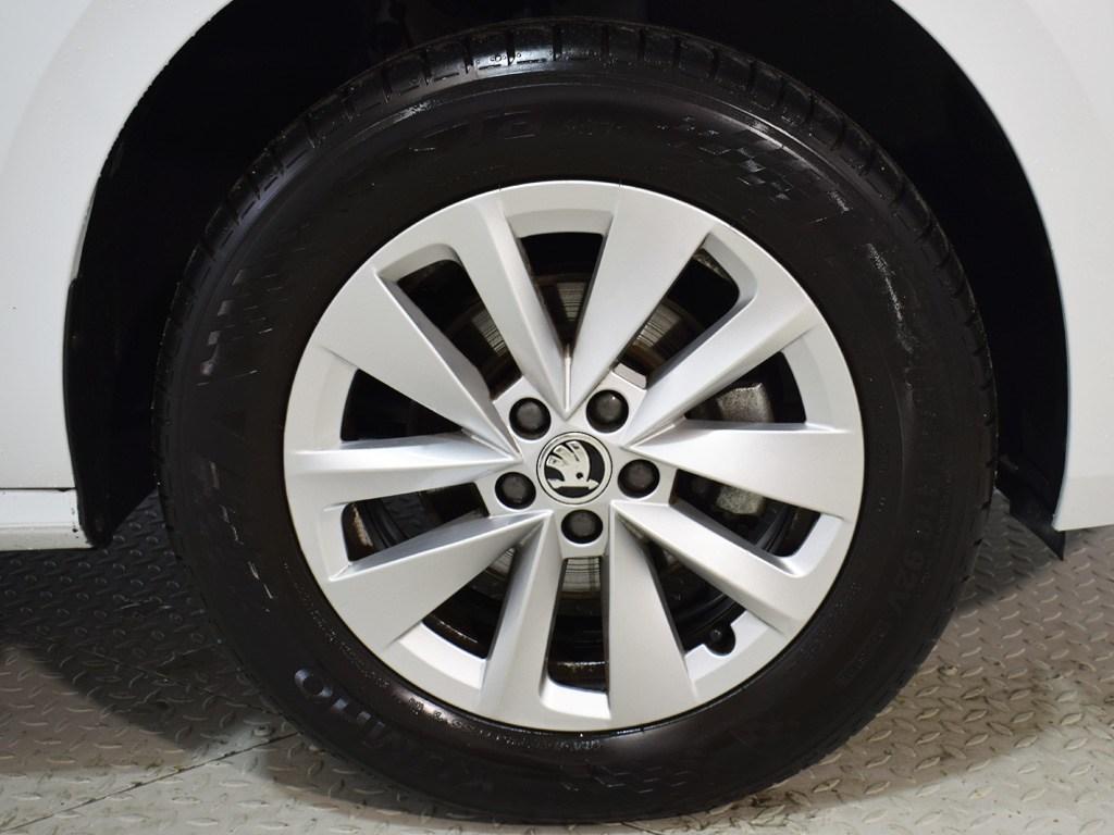 Skoda Kamiq 1.0 TSI Selection 85 kW (115 CV) - 7