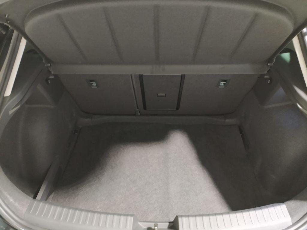 SEAT León 1.5 TSI S&S Style 25 Aniversario 85 kW (116 CV) - 6