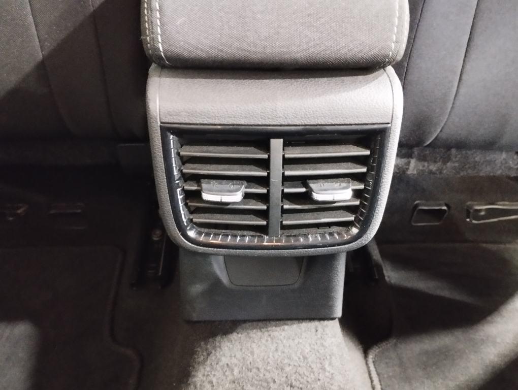 Skoda Fabia 1.0 TSI Selection 70 kW (95 CV) - 10