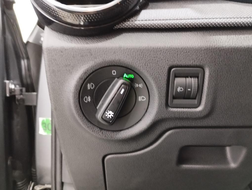 Skoda Fabia 1.0 TSI Selection 70 kW (95 CV) - 10