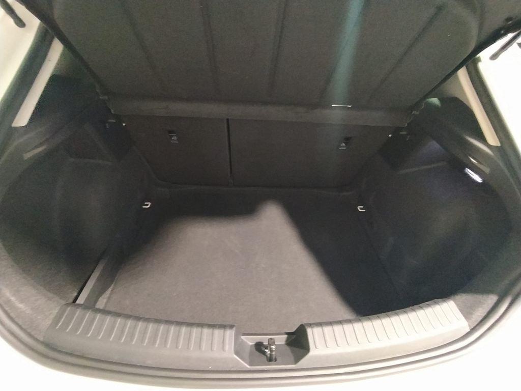 SEAT León 1.5 TSI S&S Style 25 Aniversario 85 kW (116 CV) - 6