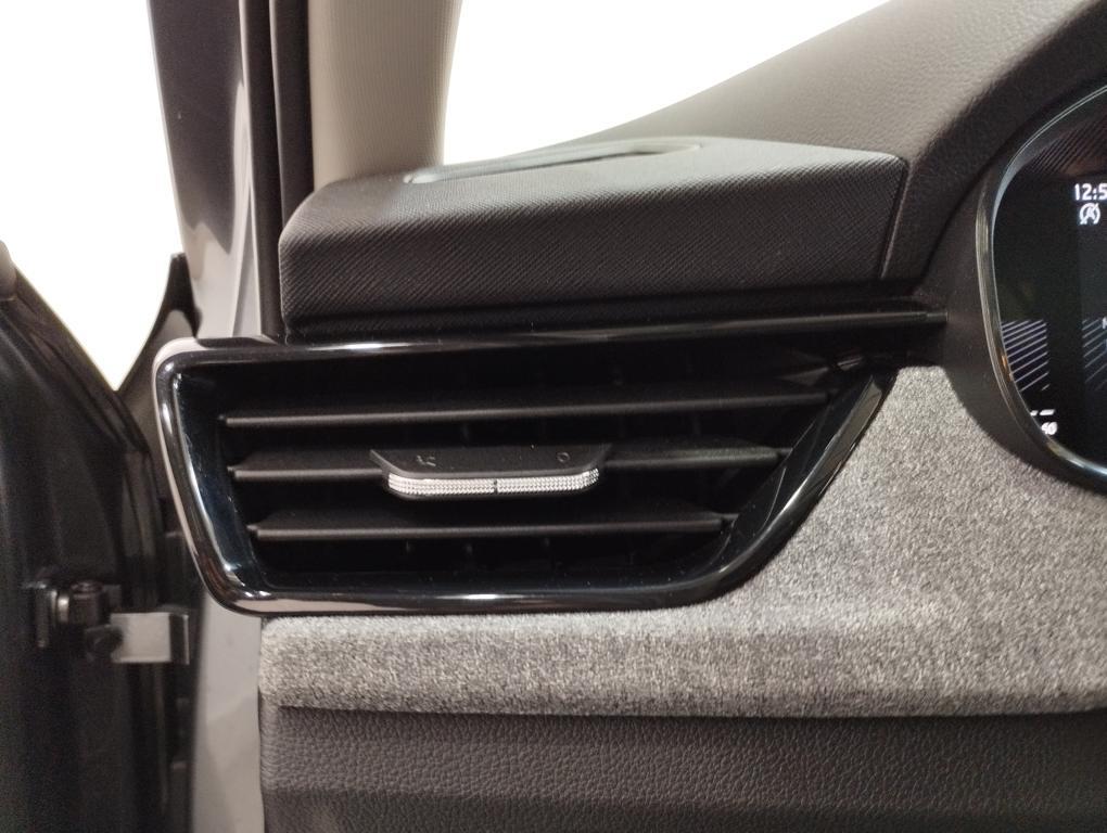 Skoda Kamiq 1.0 TSI Selection 85 kW (115 CV) - 9