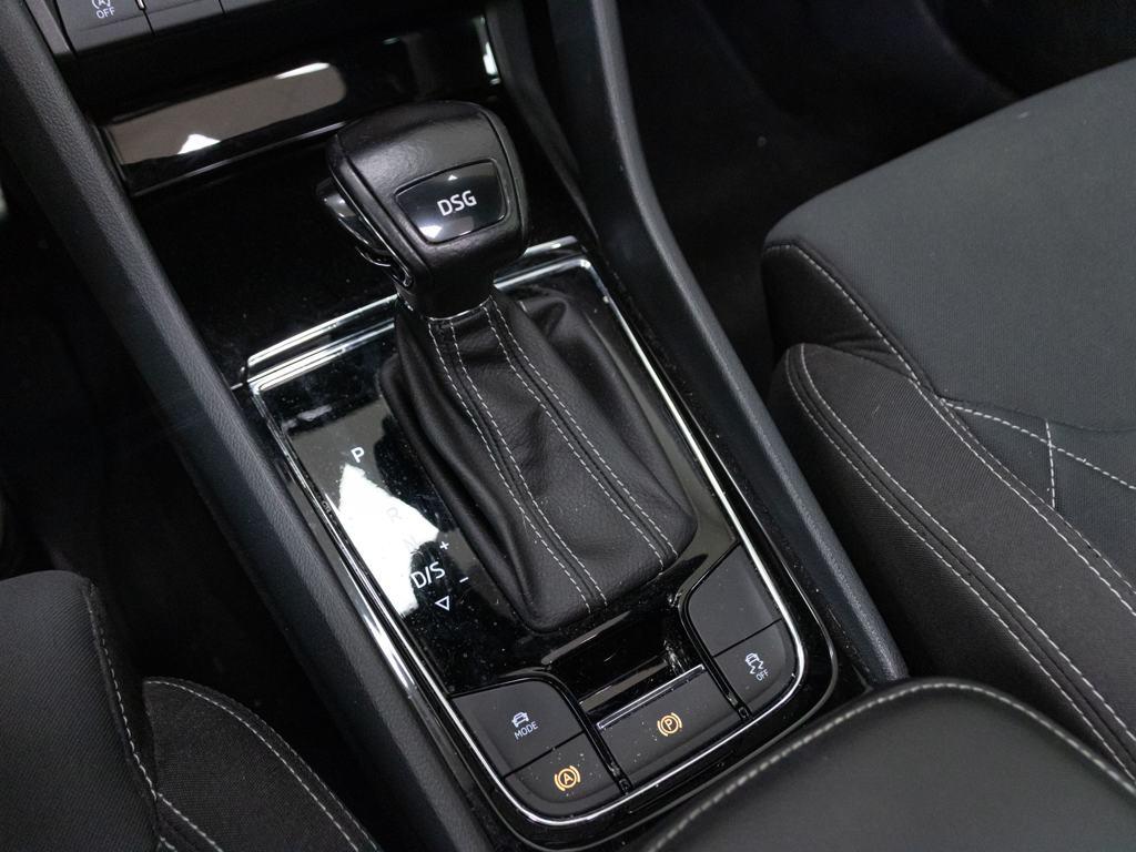 Skoda Karoq 1.5 TSI ACT Sportline DSG 110 kW (150 CV) - 10