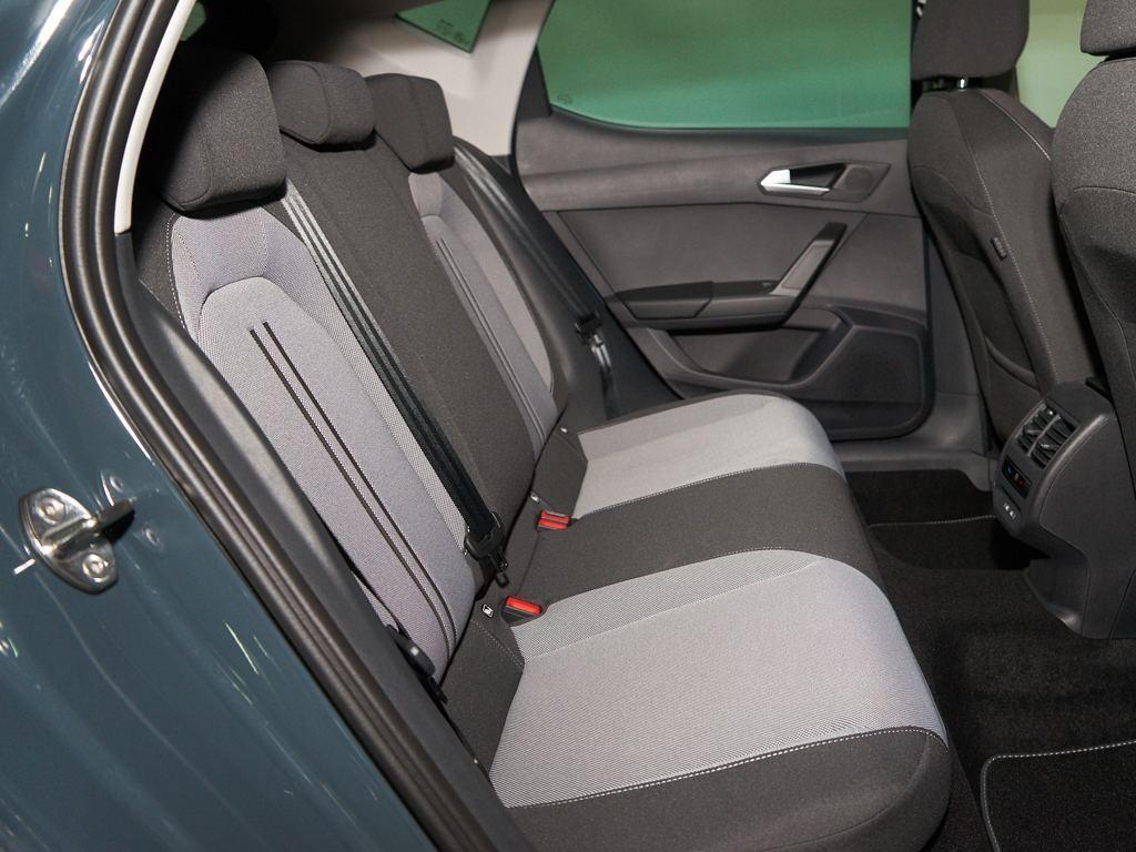 SEAT León 1.5 eTSI Style 25 Aniversario DSG 85 kW (116 CV) - 5