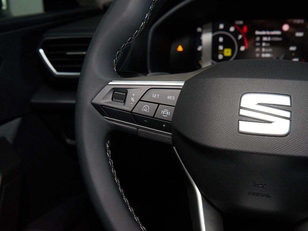 SEAT León 1.5 eTSI Style 25 Aniversario DSG 85 kW (116 CV) - 16