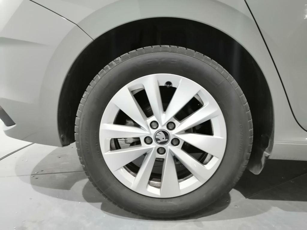 Skoda Scala 1.0 TSI Selection DSG 85 kW (115 CV) - 7